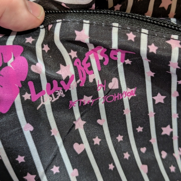 Luv Betsey Betsey Johnson Grey Rainbow Quilted Weekender Bag W Trolley Sleeve - Picture 12 of 15